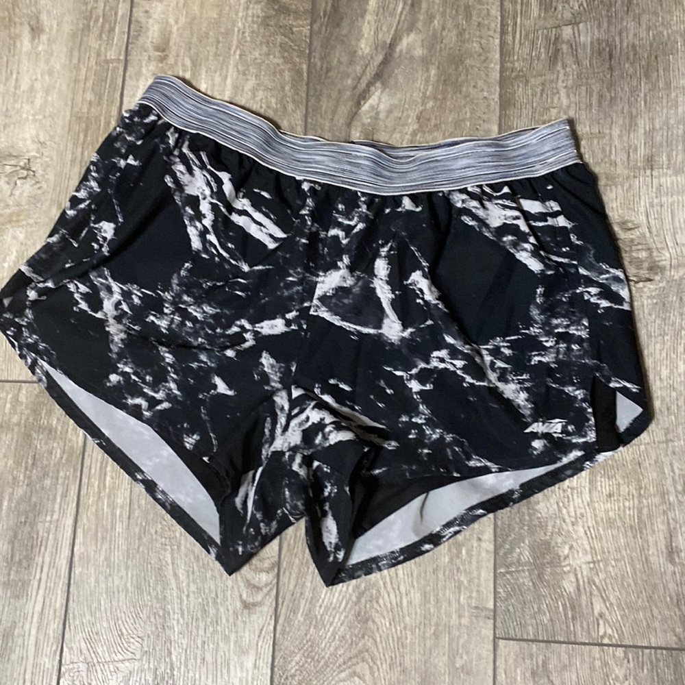 lined tie dye running shorts size xl